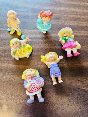 Cabbage Patch Kids Figurine Playset - Multicolor Collectible Characters 🧒🏼